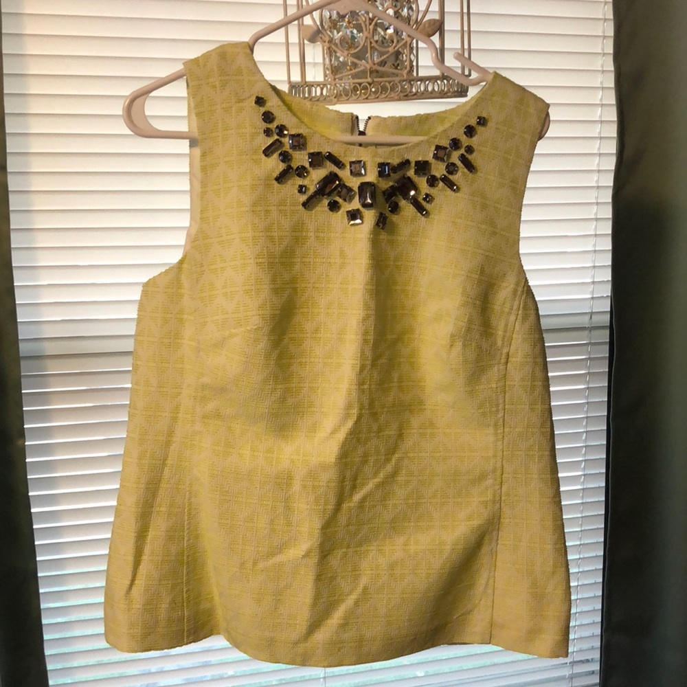 Pastel Yellow Halogen top